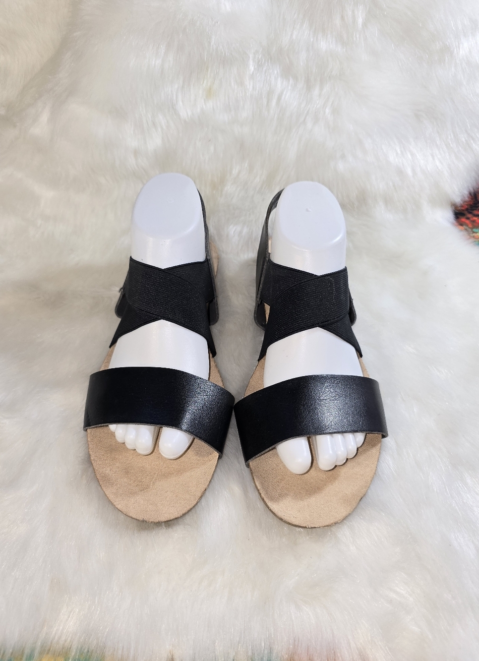 Universal Threads/Target Black Crisscross Elastic Strap Women's Sandals - Picture 2 of 11